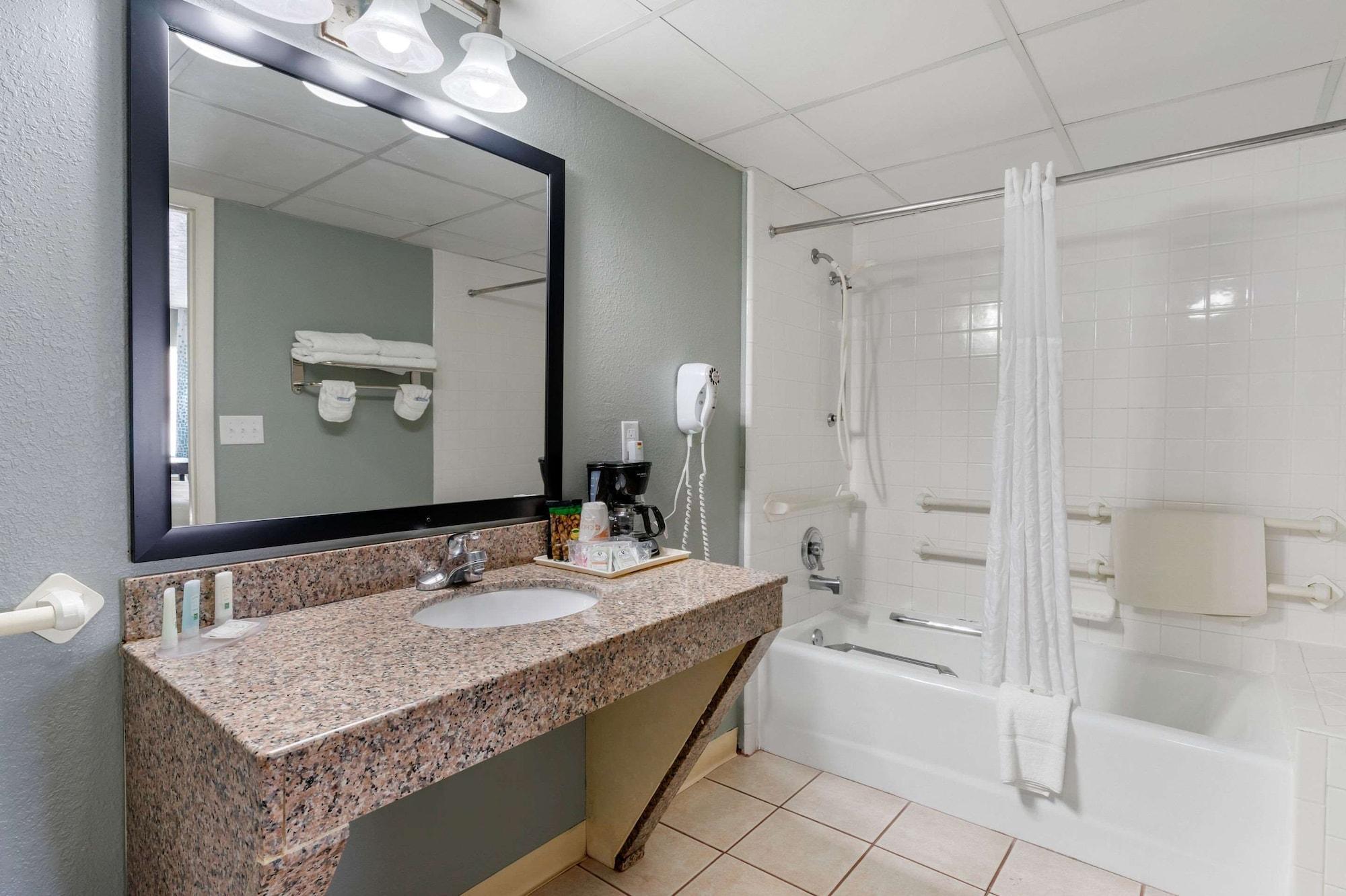 Quality Inn Bradenton North I-75 Exterior photo